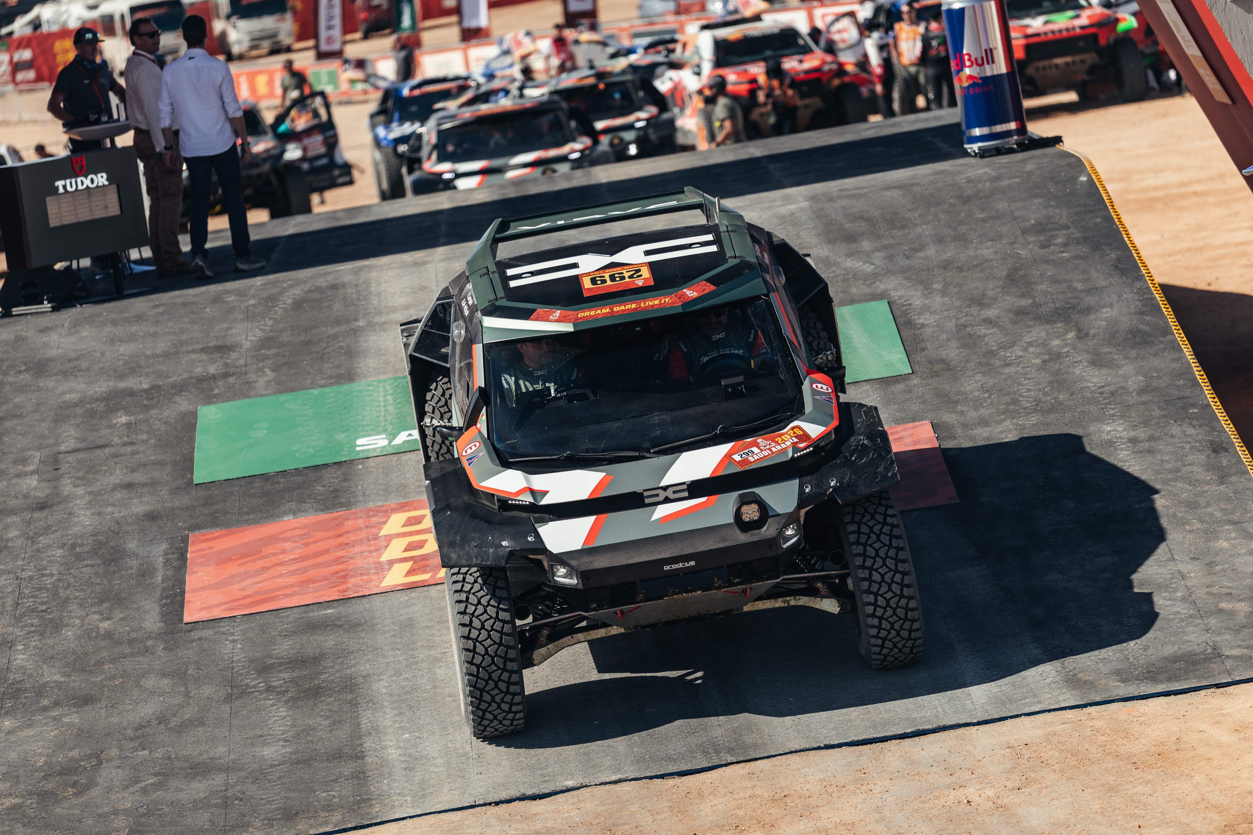 dacia-sandriders-o-performanta-puternica-in-prima-etapa-a-raliului-dakar